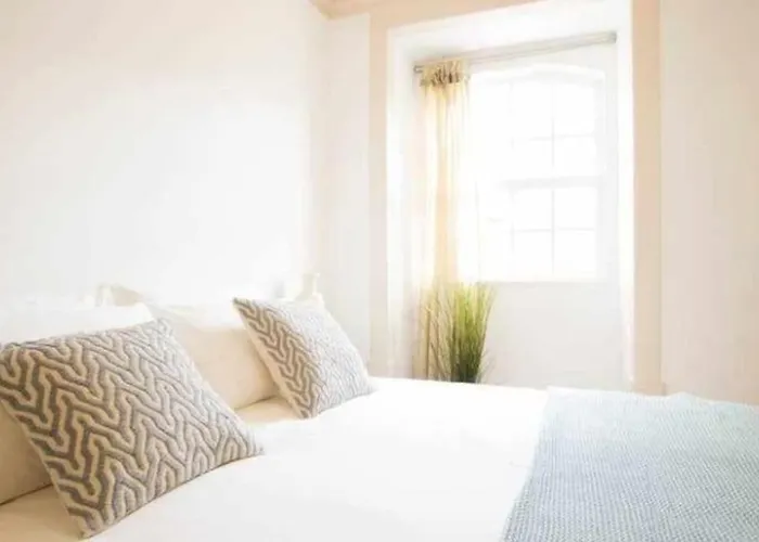 Moeda '60 - Second Floor * Κοΐμπρα